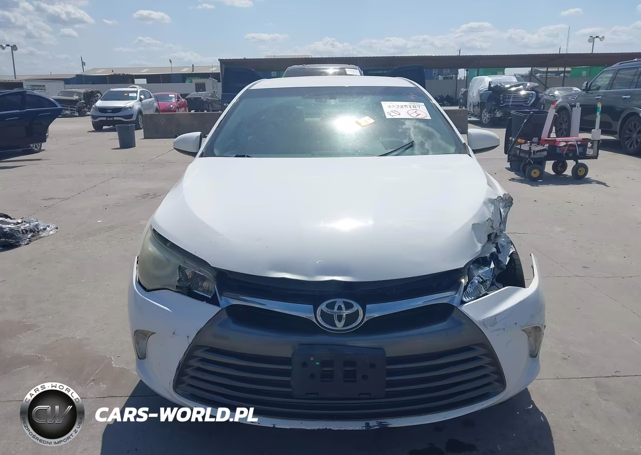 2015 Toyota Camry Le VIN:4T1BF1FK1FU067824 - 12