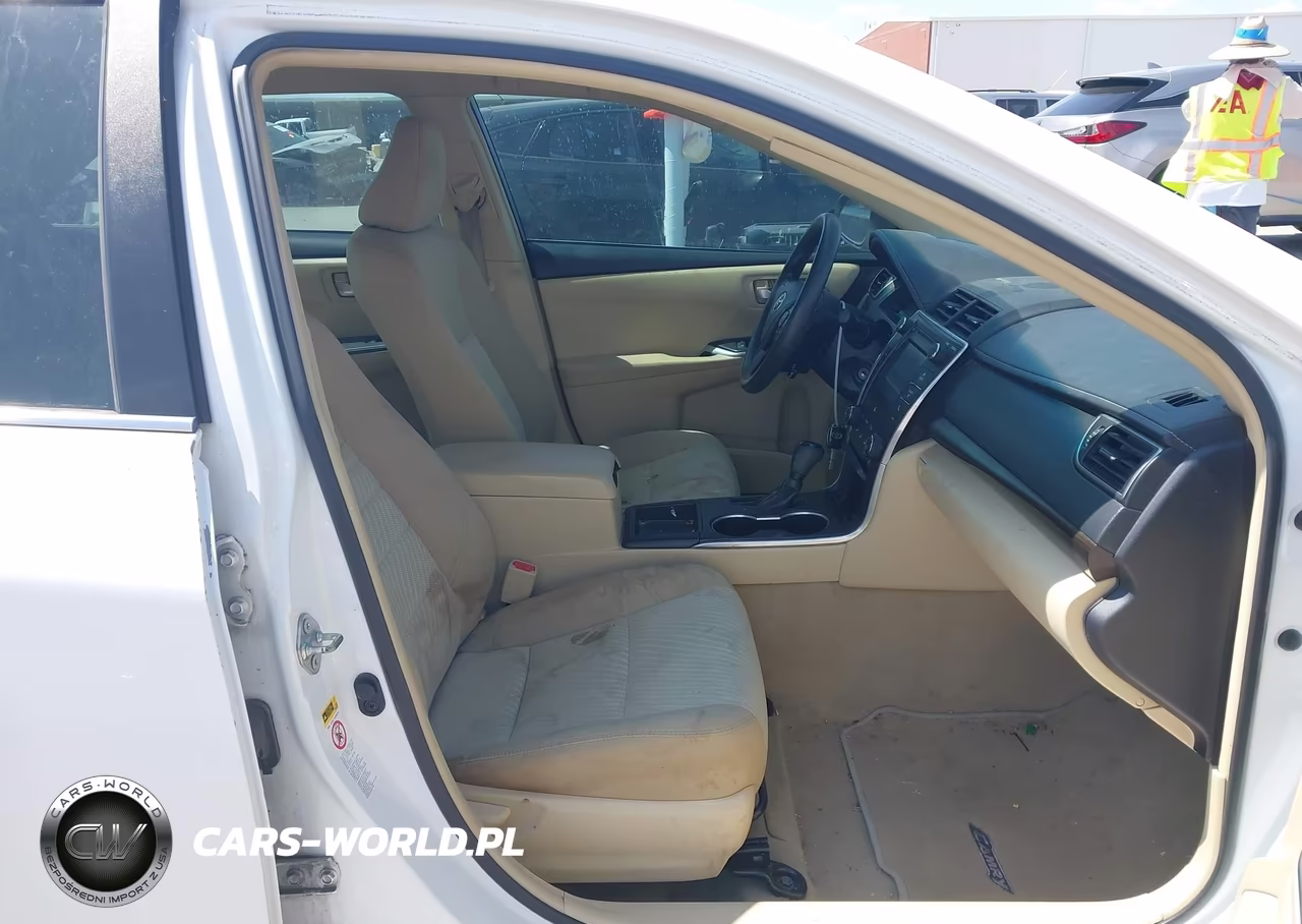 2015 Toyota Camry Le VIN:4T1BF1FK1FU067824 - 5