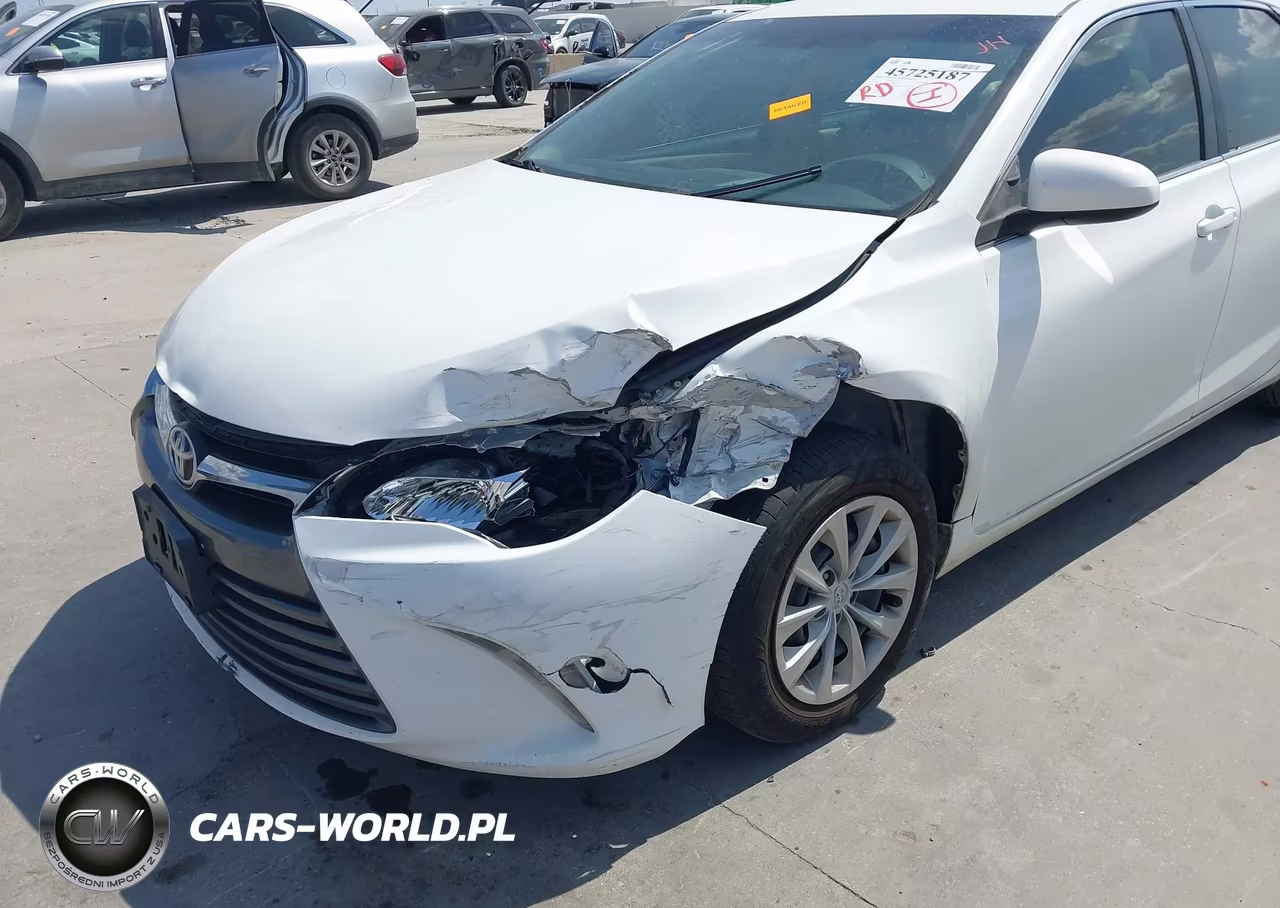 2015 Toyota Camry Le VIN:4T1BF1FK1FU067824 - 6