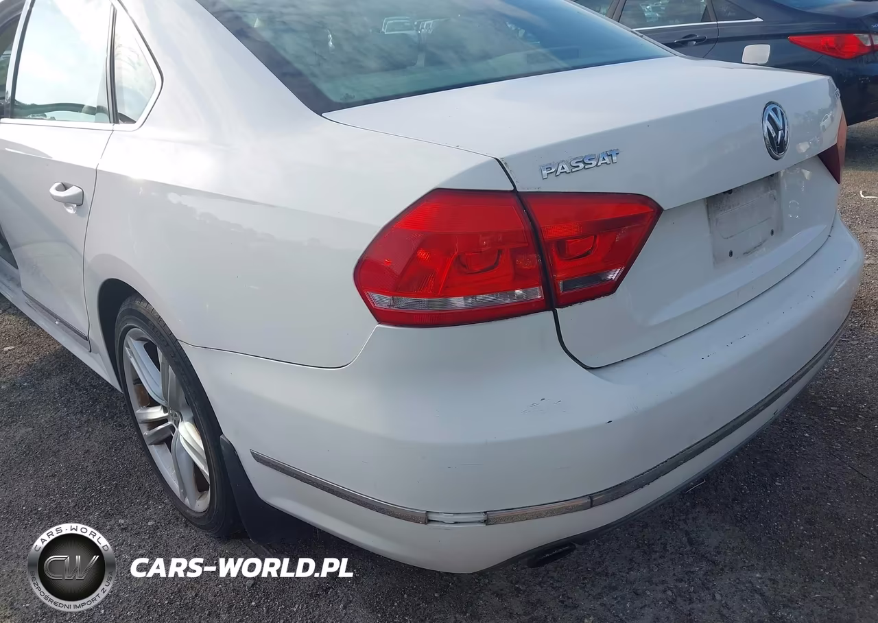 2015 Volkswagen Passat 1.8T Sel Premium VIN:1VWCT7A33FC053401 - 12