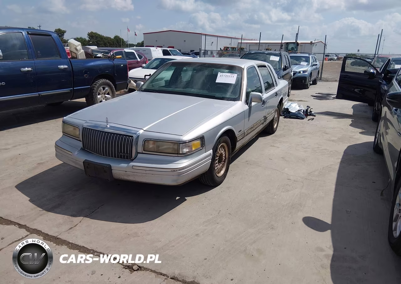 1995 Lincoln Town Car Signature-Spinnaker VIN:1LNLM82W6SY761696 - 2