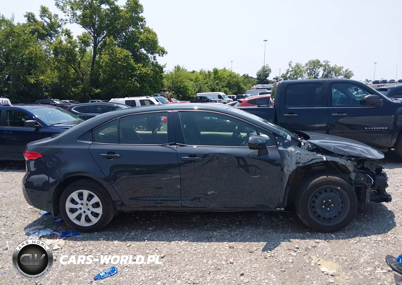 2025 Toyota Corolla Hybrid Le VIN:JTDBCMFE2S3087461 - 13