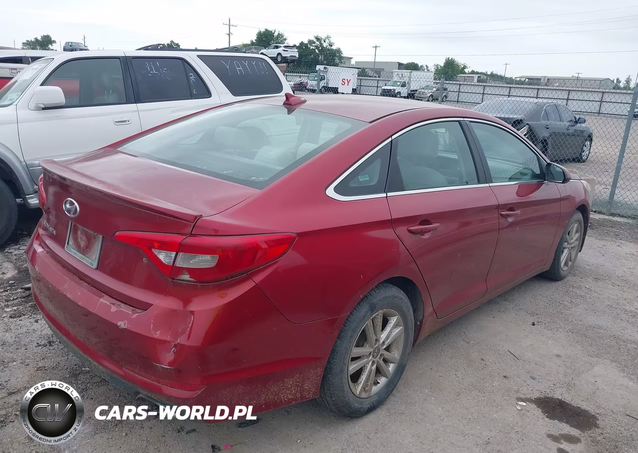 2015 Hyundai Sonata Se VIN:5NPE24AF9FH177572 - 4