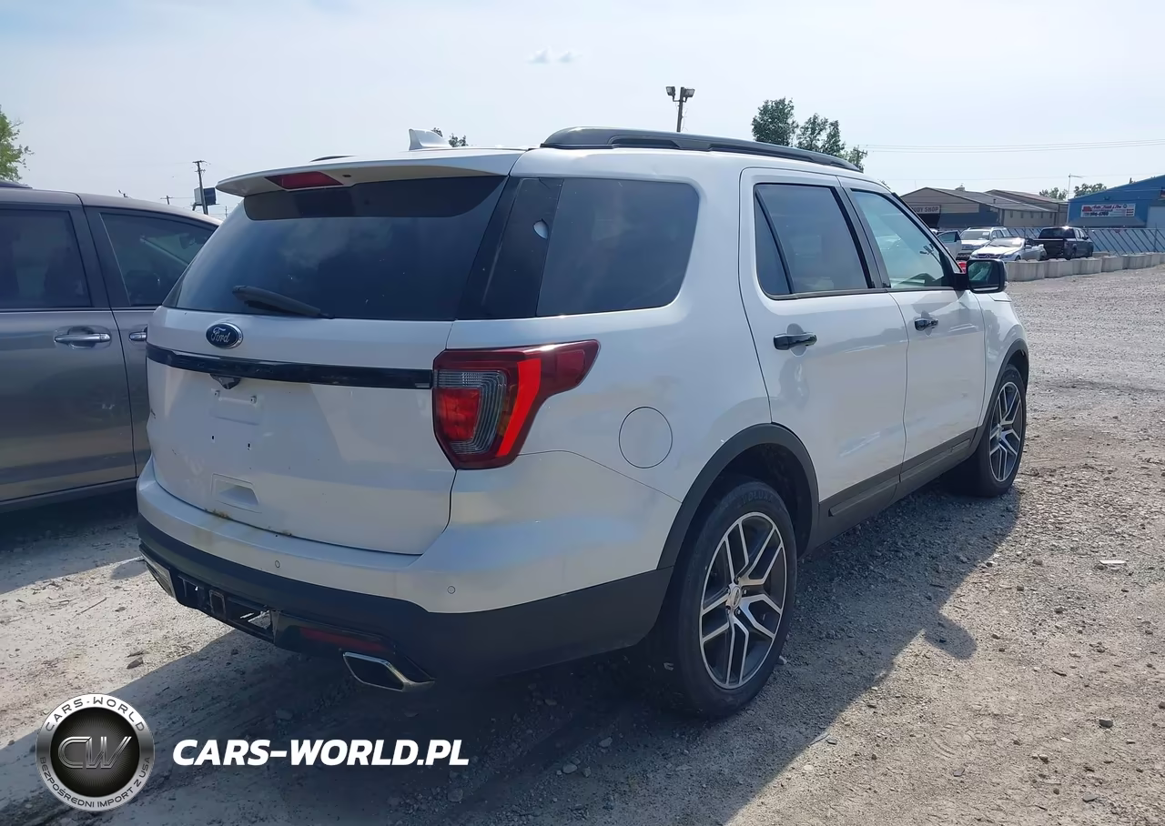 2016 Ford Explorer Sport VIN:1FM5K8GTXGGB30380 - 4