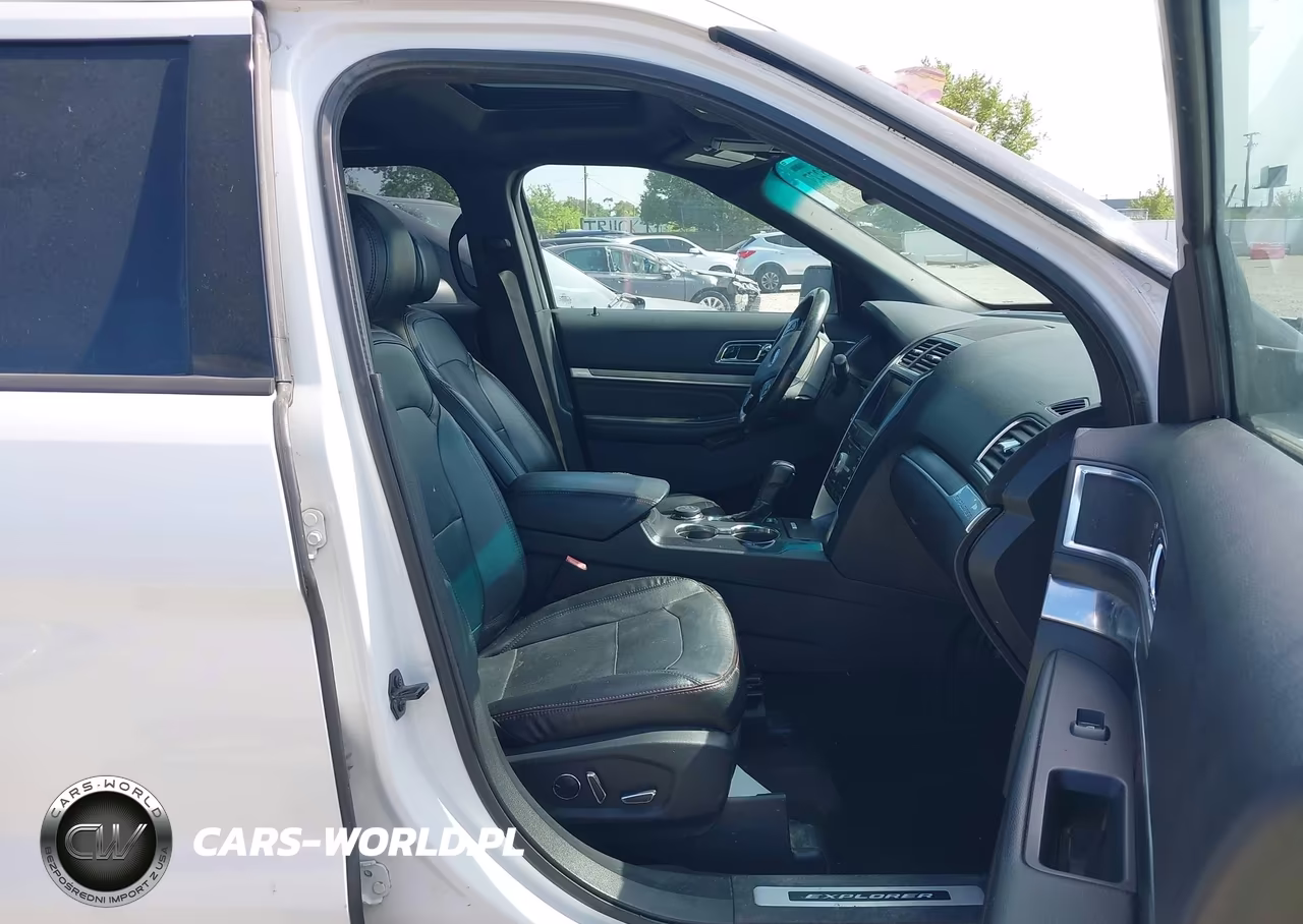 2016 Ford Explorer Sport VIN:1FM5K8GTXGGB30380 - 5