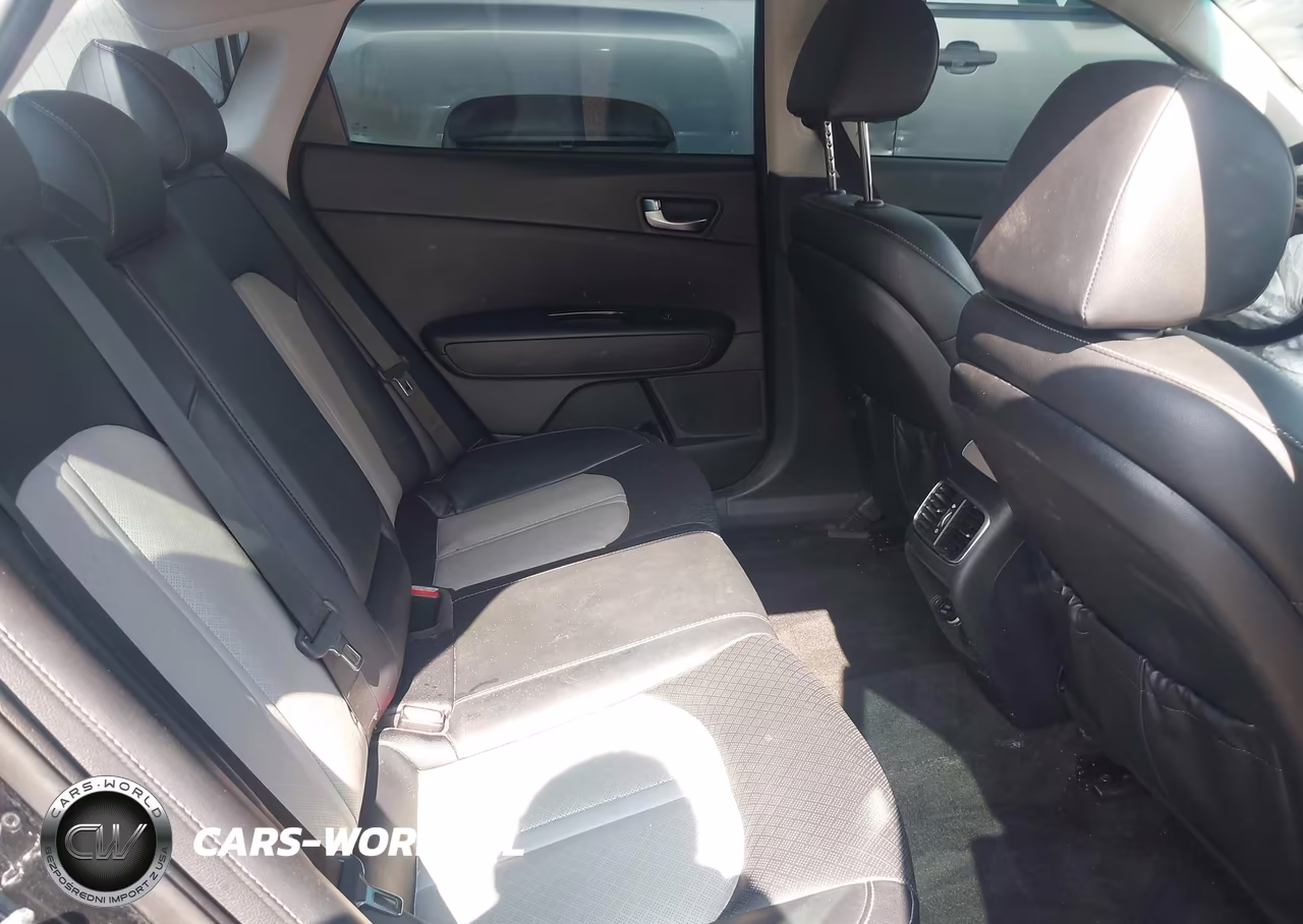 2019 Kia Optima Ex VIN:5XXGU4L10KG368128 - 8
