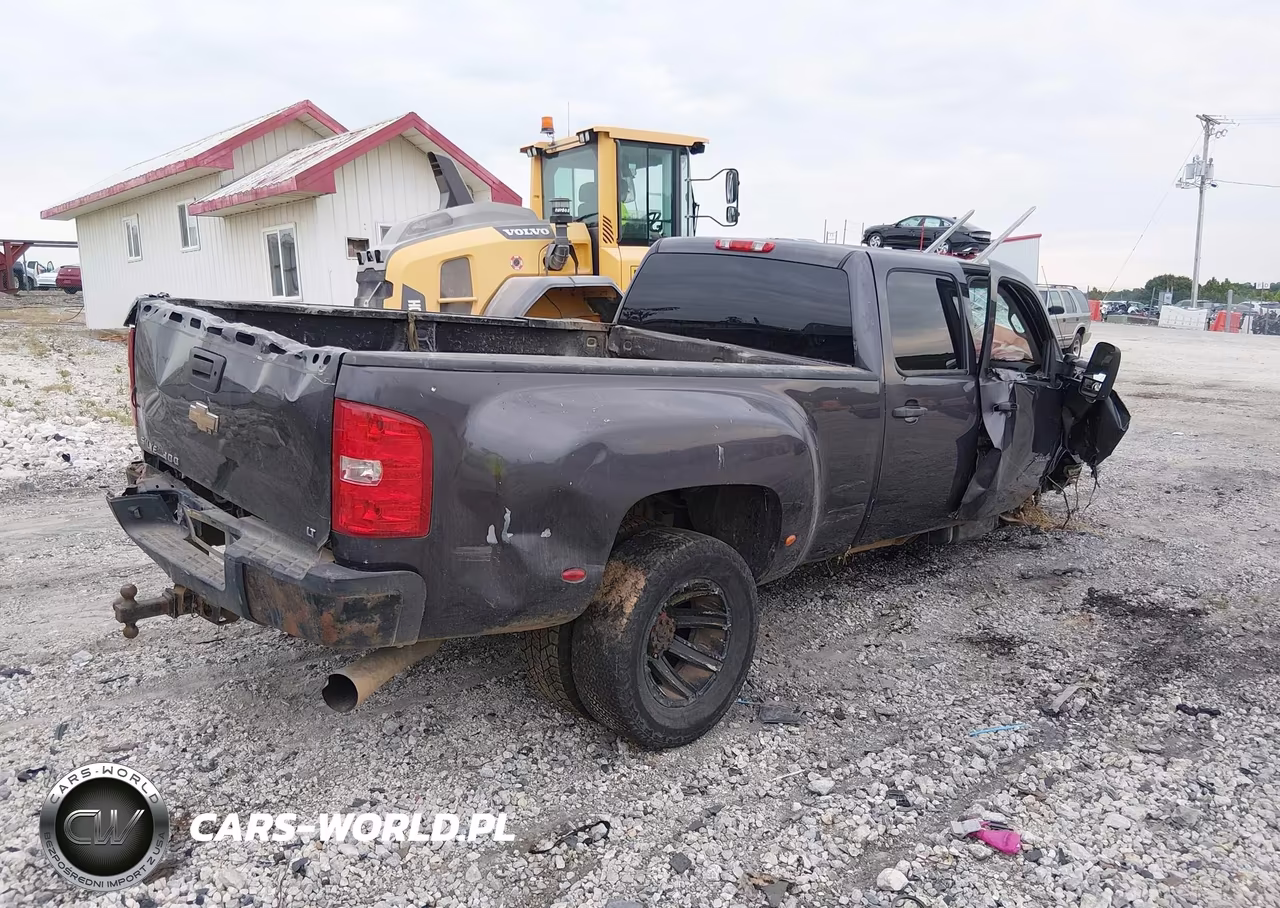 2011 Chevrolet Silverado 3500Hd Lt VIN:1GC4K0C8XBF124094 - 4