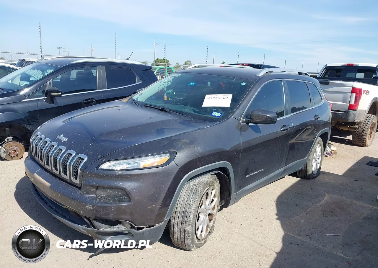 2015 Jeep Cherokee Latitude VIN:1C4PJLCB8FW573020 - 2