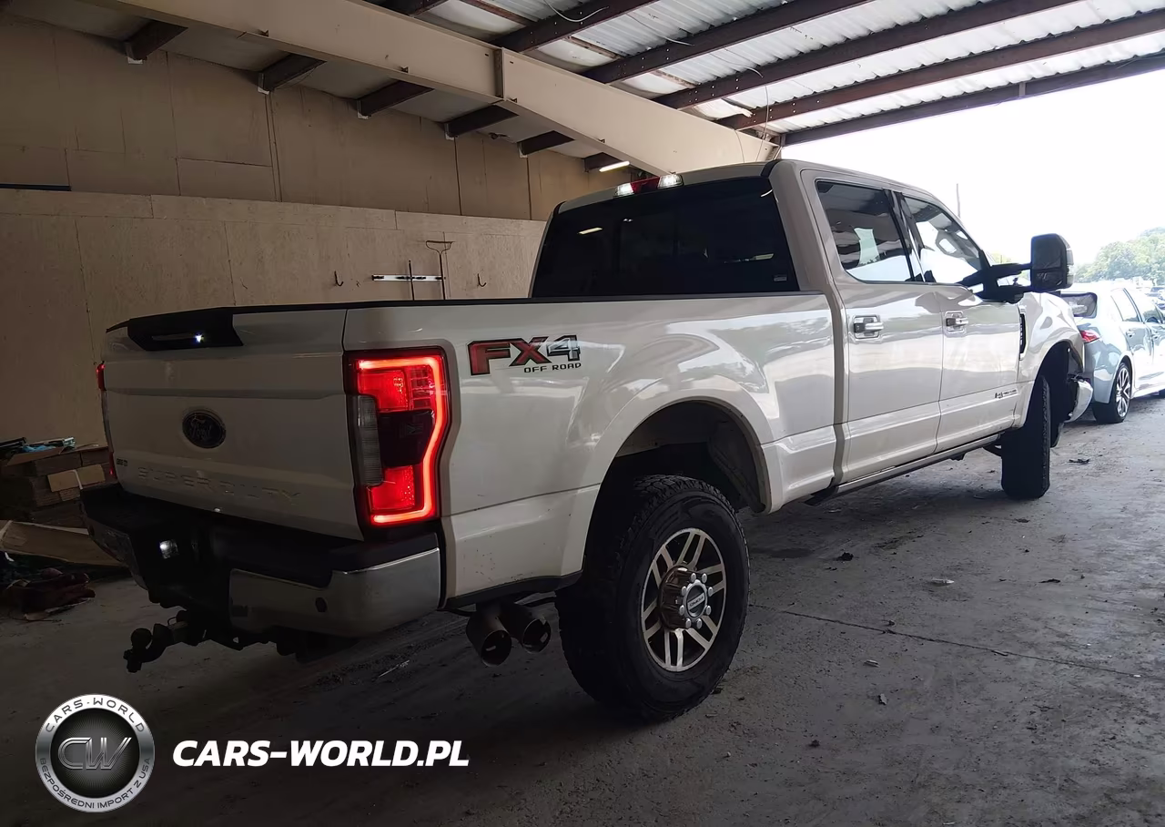 2018 Ford F-250 Lariat VIN:1FT7W2BT6JEB15691 - 4