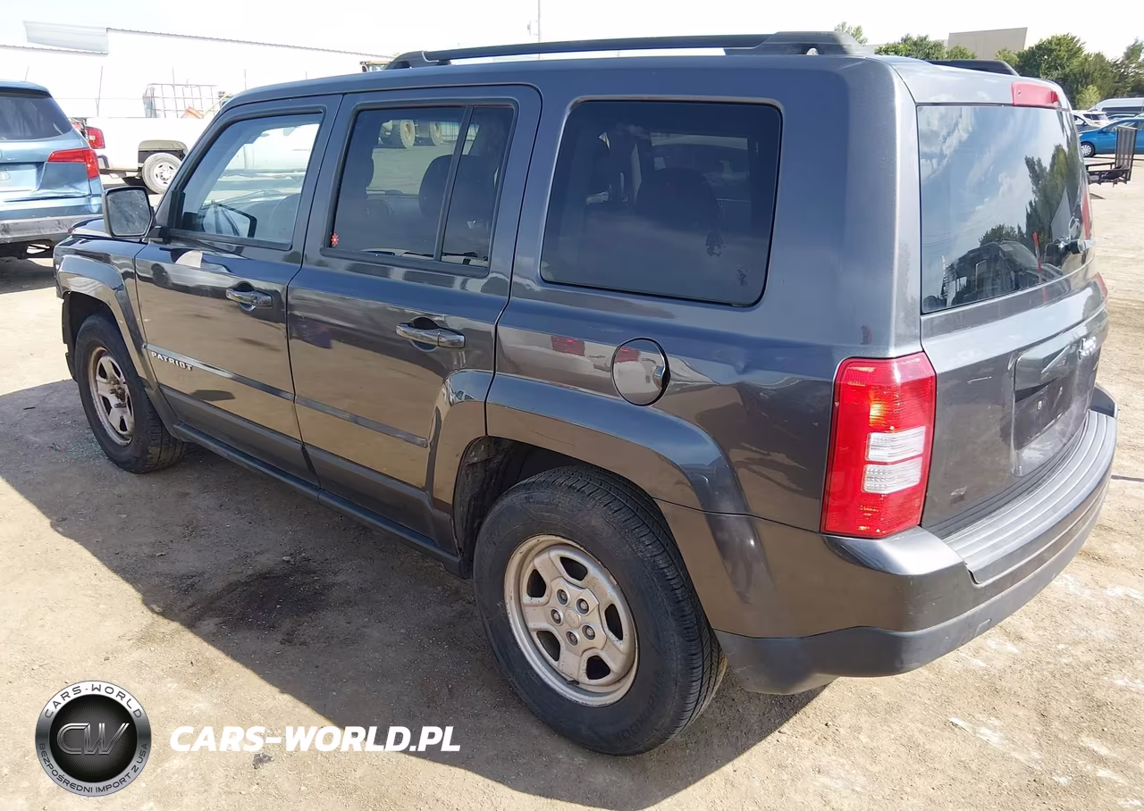 2015 Jeep Patriot Sport VIN:1C4NJPBBXFD211170 - 3