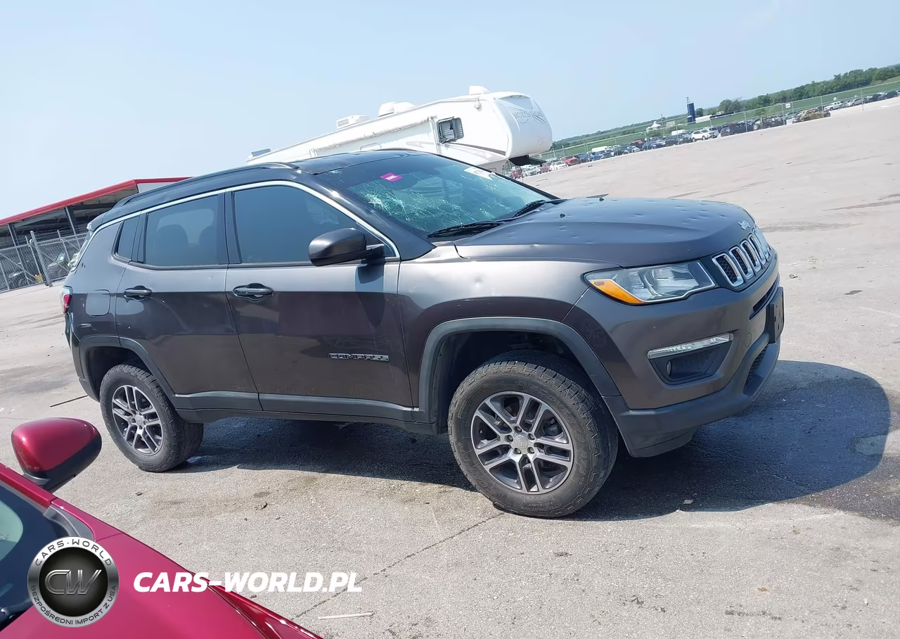 2018 Jeep Compass Latitude 4X4 VIN:3C4NJDBB6JT261436 - 13