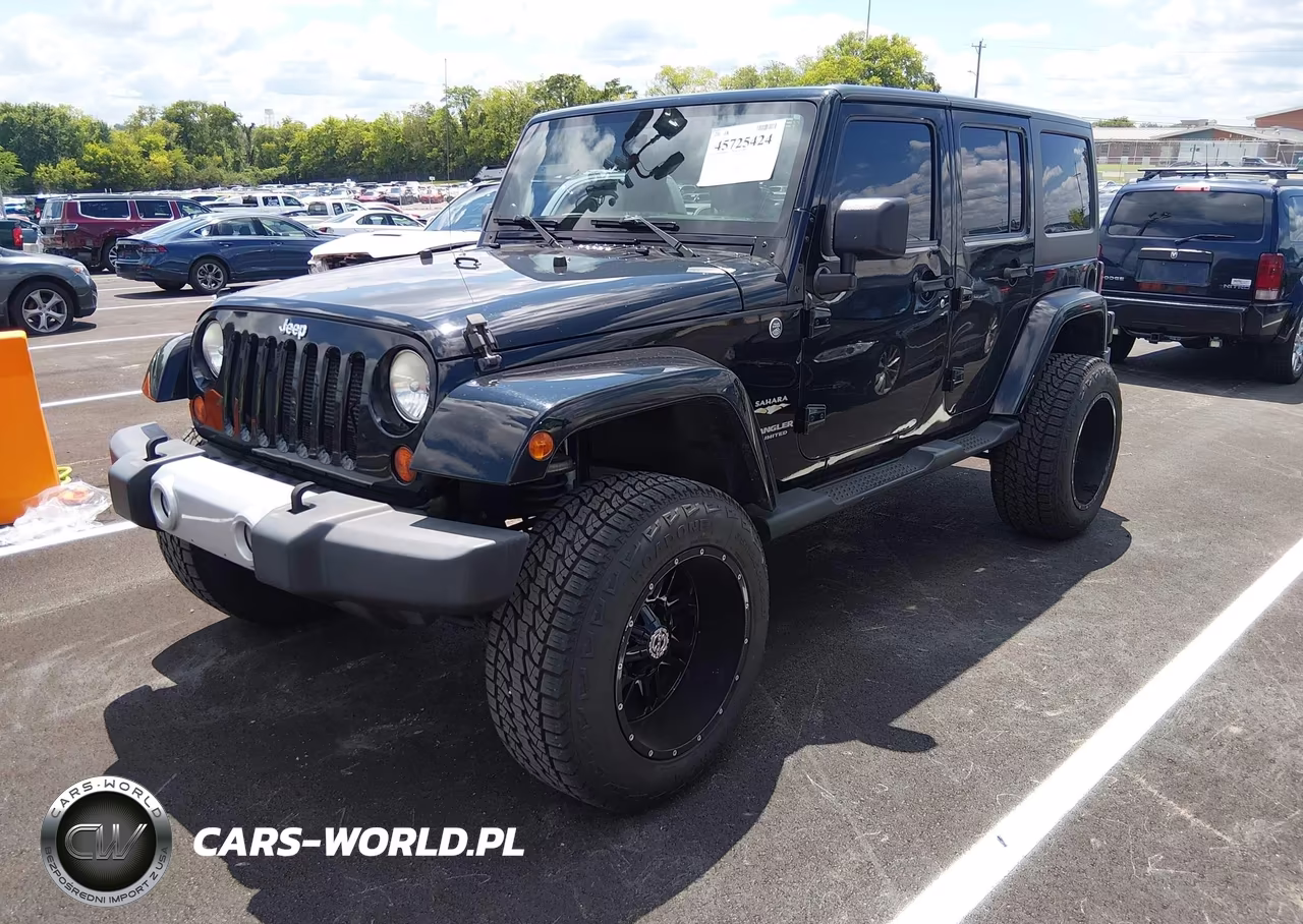 2013 Jeep Wrangler Unlimited Sahara VIN:1C4BJWEG6DL697077 - 2