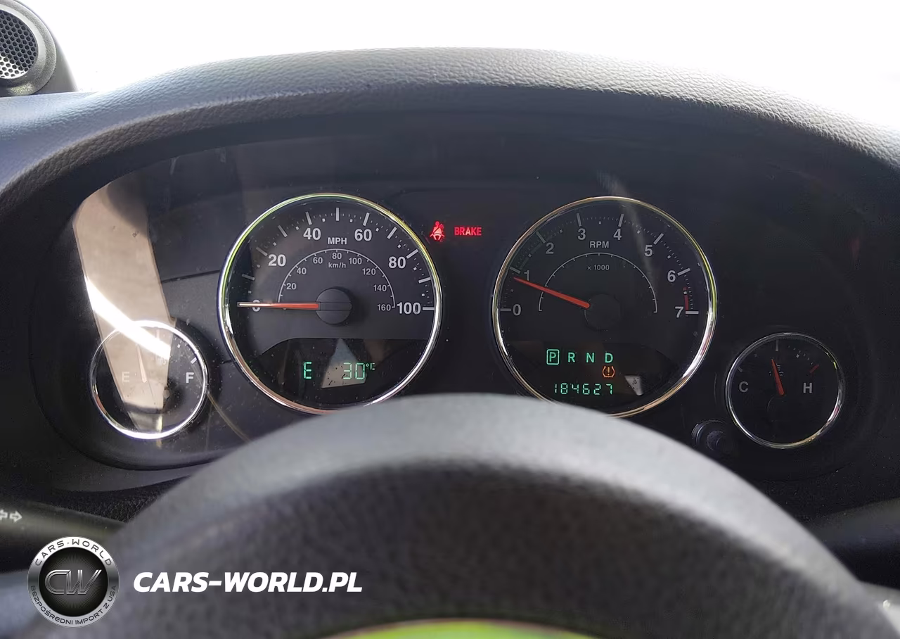 2013 Jeep Wrangler Unlimited Sahara VIN:1C4BJWEG6DL697077 - 7