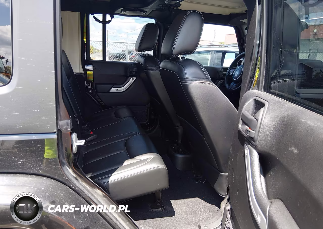 2013 Jeep Wrangler Unlimited Sahara VIN:1C4BJWEG6DL697077 - 8