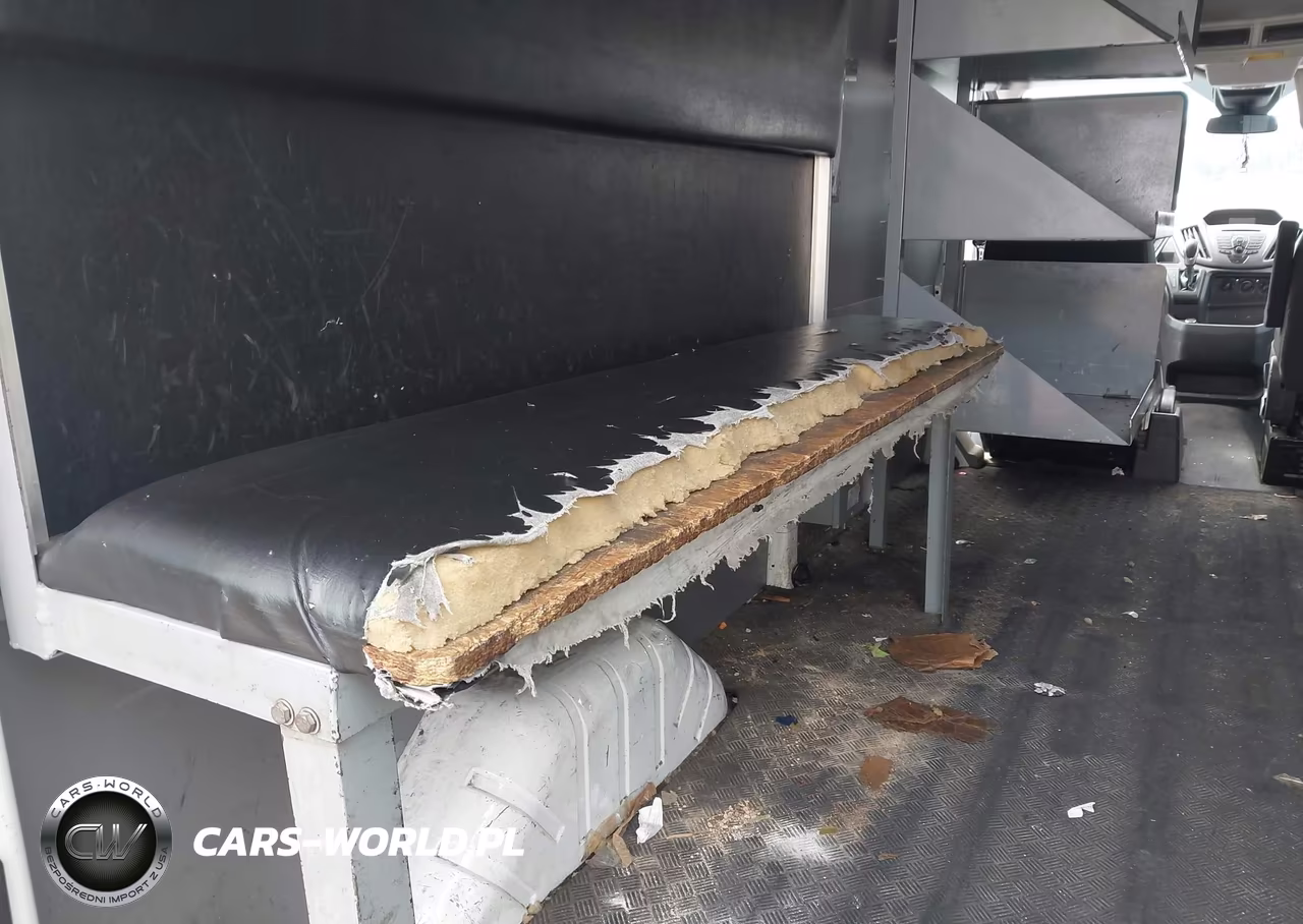 2018 Ford Transit-350 VIN:1FTBW2XM7JKB18810 - 6