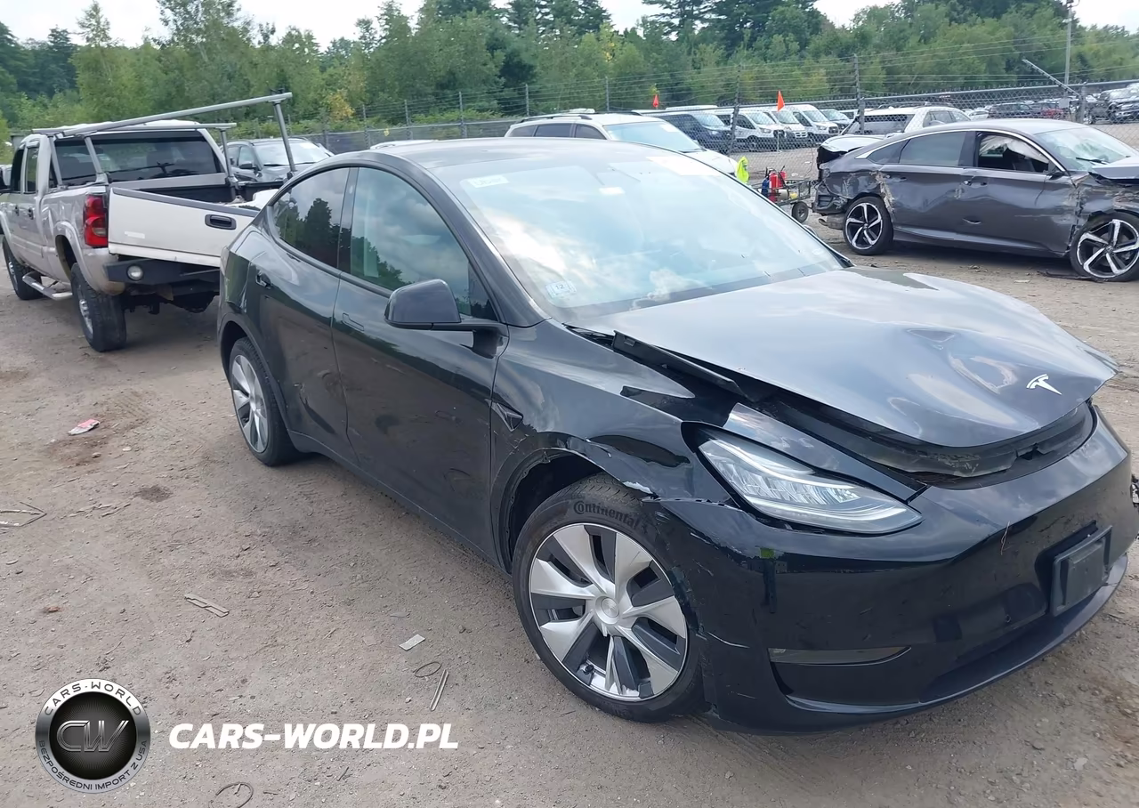 2022 Tesla Model Y Long Range Dual Motor All-Wheel Drive VIN:7SAYGDEE2NF313749 - 1