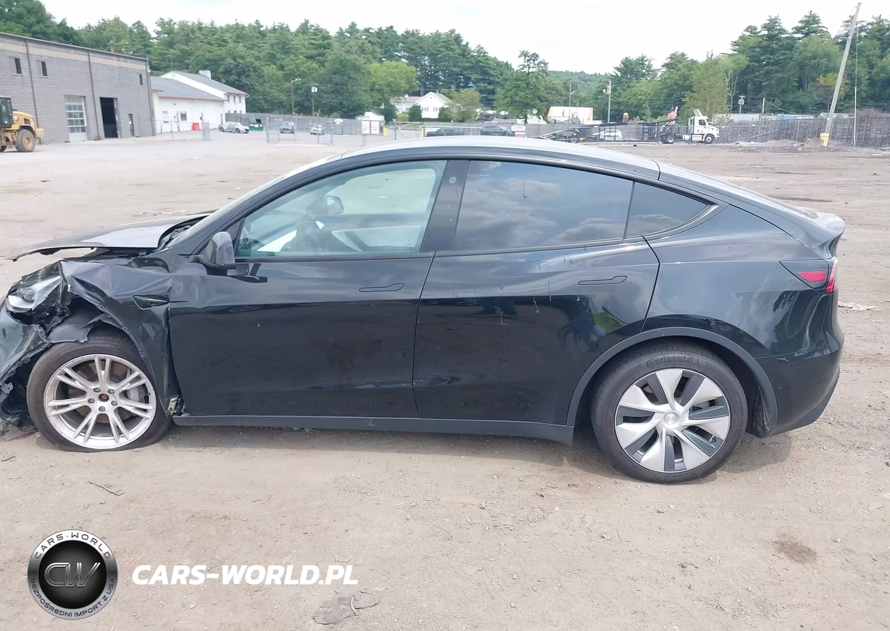 2022 Tesla Model Y Long Range Dual Motor All-Wheel Drive VIN:7SAYGDEE2NF313749 - 14