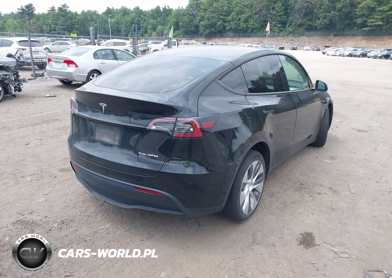 2022 Tesla Model Y Long Range Dual Motor All-Wheel Drive VIN:7SAYGDEE2NF313749 - 4