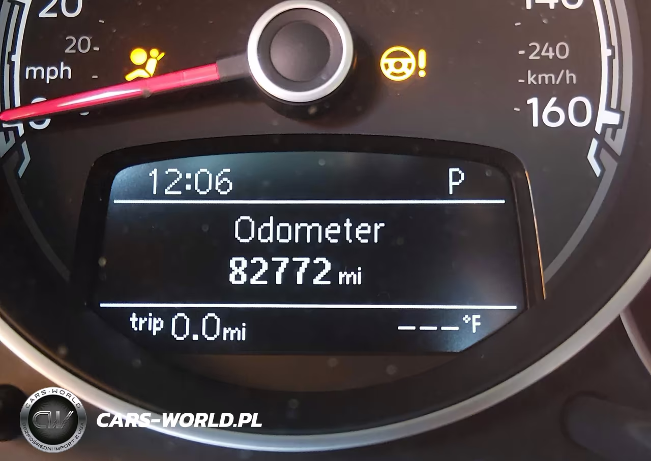 2018 Volkswagen Beetle 2.0T Coast-2.0T S VIN:3VWFD7AT9JM714866 - 15