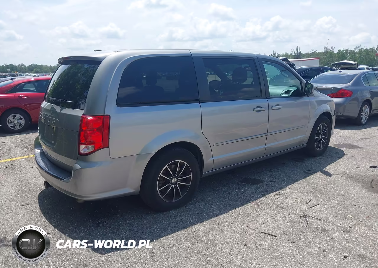 2015 Dodge Grand Caravan Sxt VIN:2C4RDGCG5FR524501 - 4