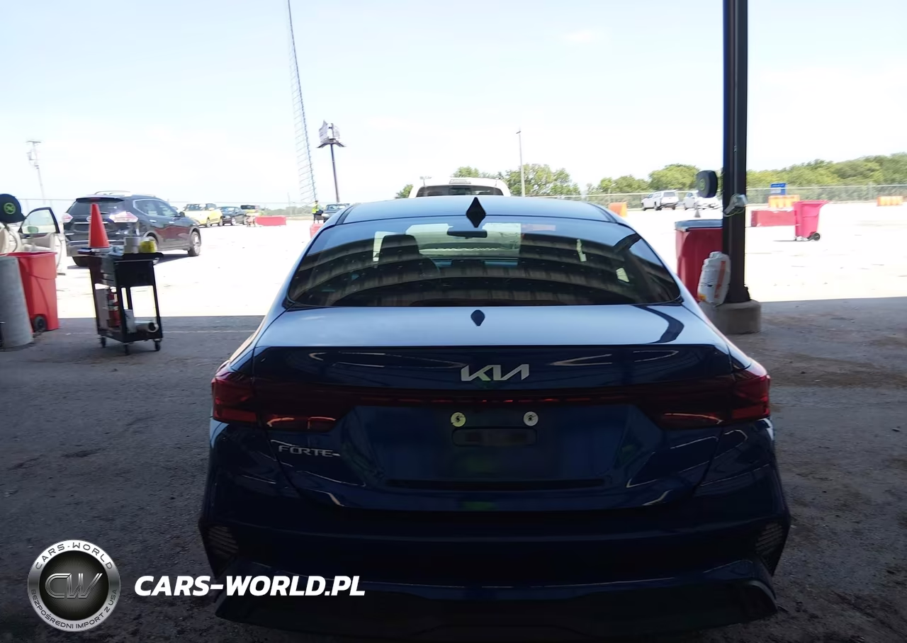 2022 Kia Forte Lxs VIN:3KPF24AD4NE475193 - 16