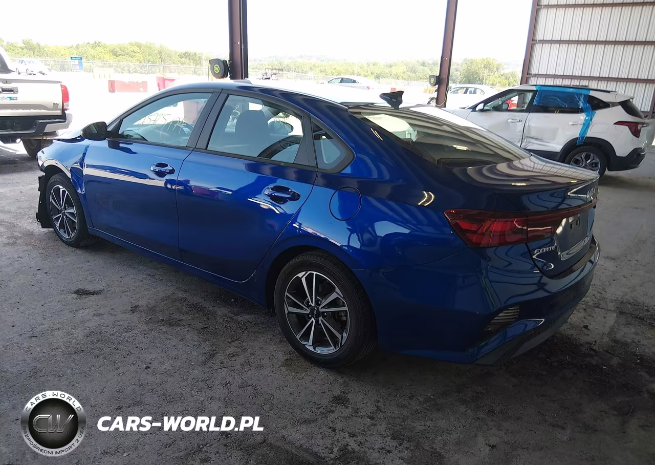 2022 Kia Forte Lxs VIN:3KPF24AD4NE475193 - 3