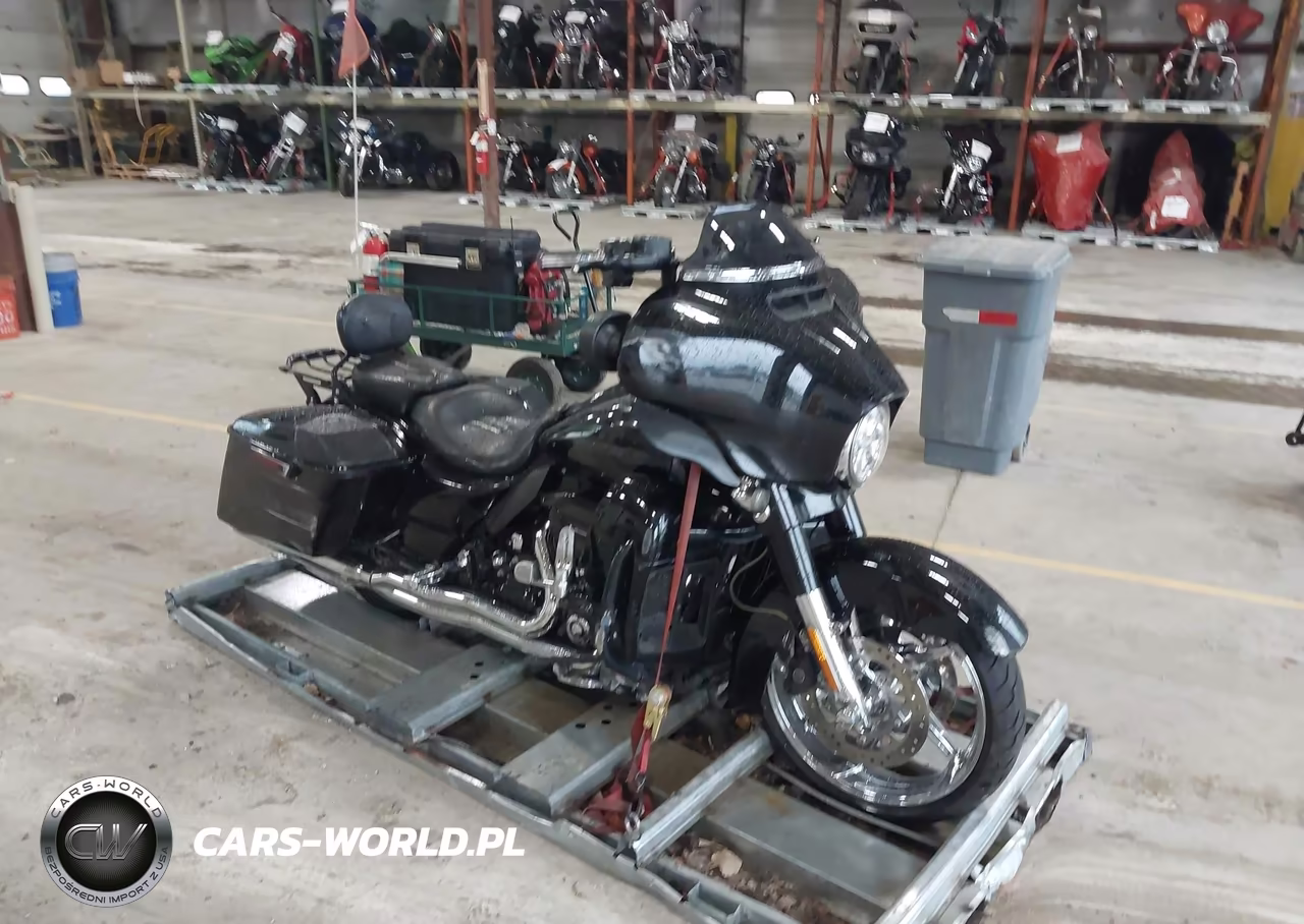 2015 Harley-Davidson Flhxse Cvo Street Glide
