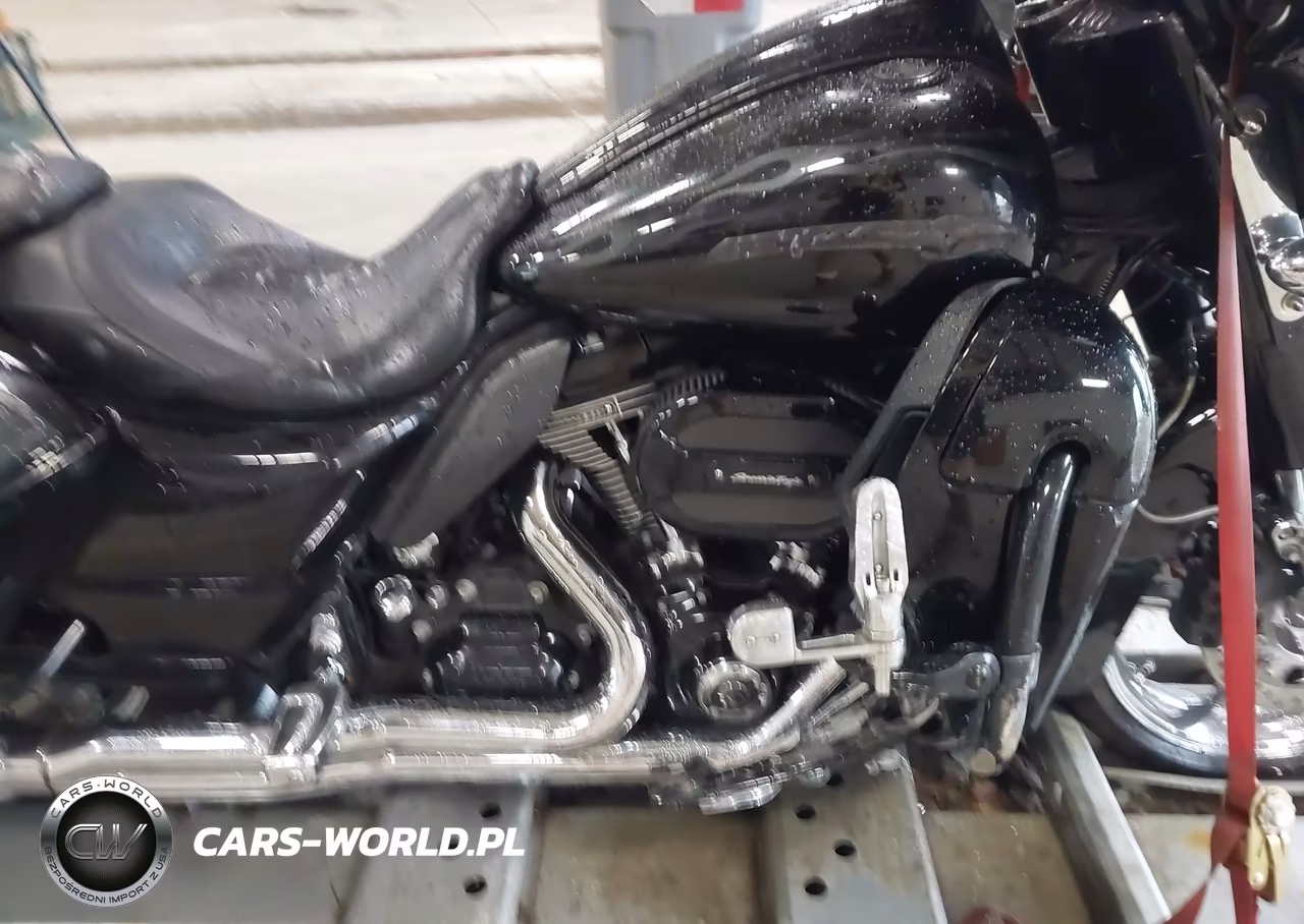 2015 Harley-Davidson Flhxse Cvo Street Glide VIN:1HD1PXN1XFB958990 - 8
