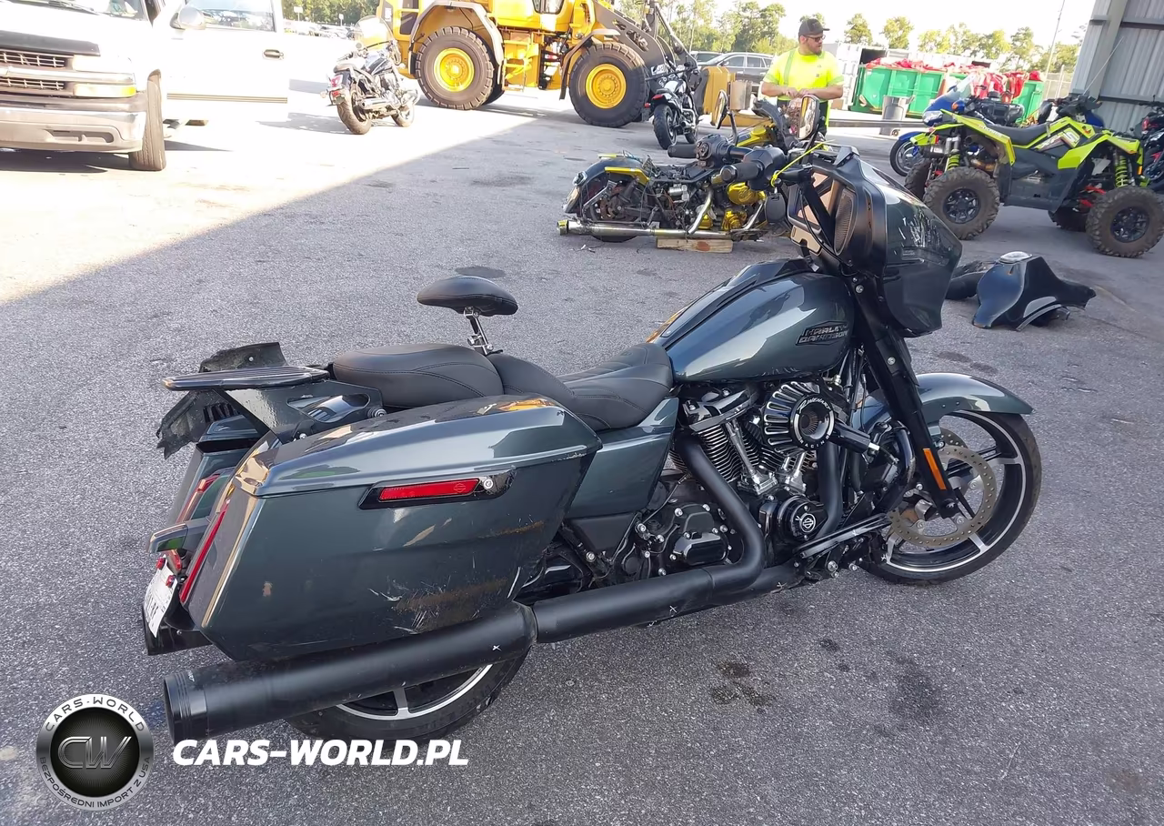 2025 Harley-Davidson Flhx VIN:1HD1KB710SB611712 - 4