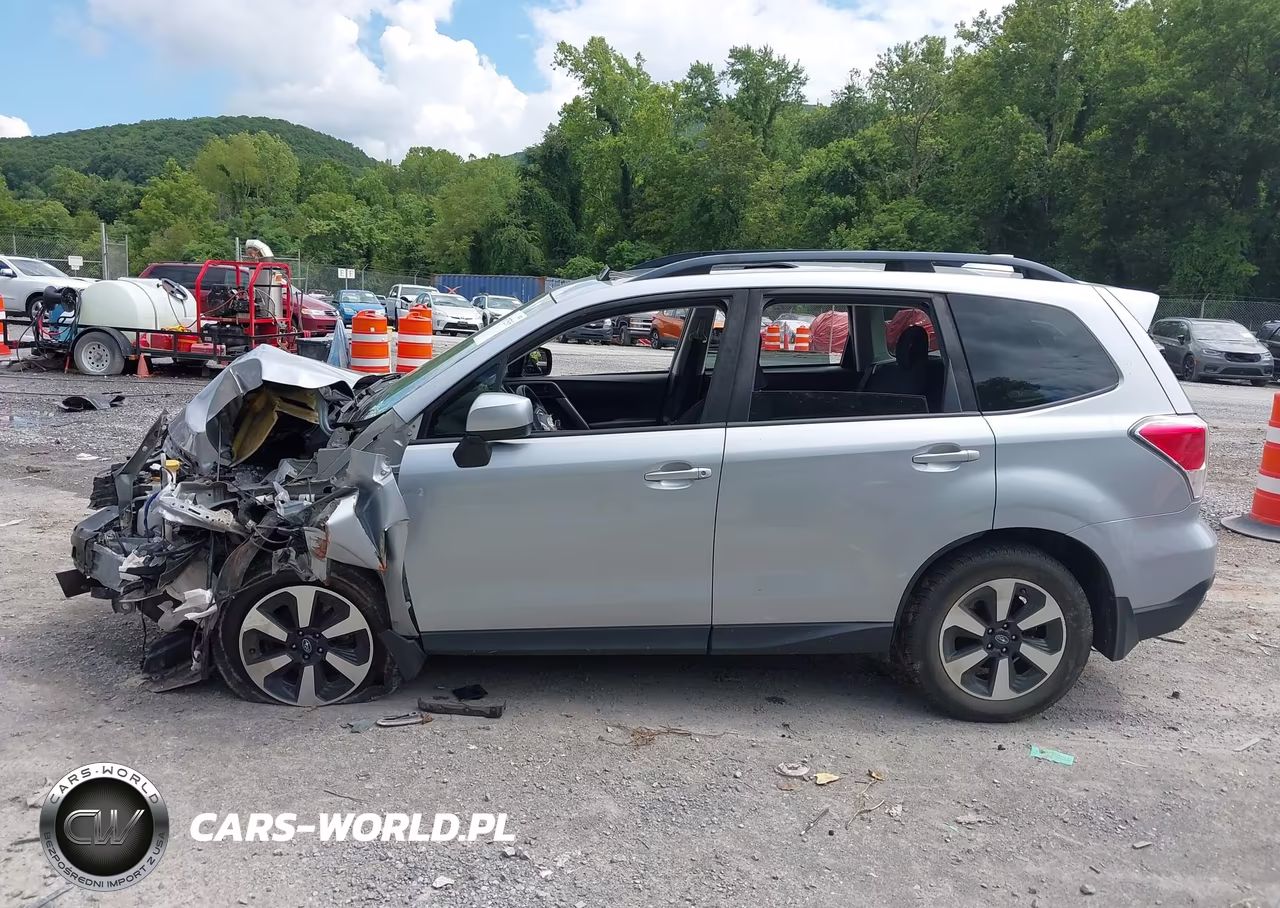 2018 Subaru Forester 2.5I Premium VIN:JF2SJAGC0JH457438 - 14