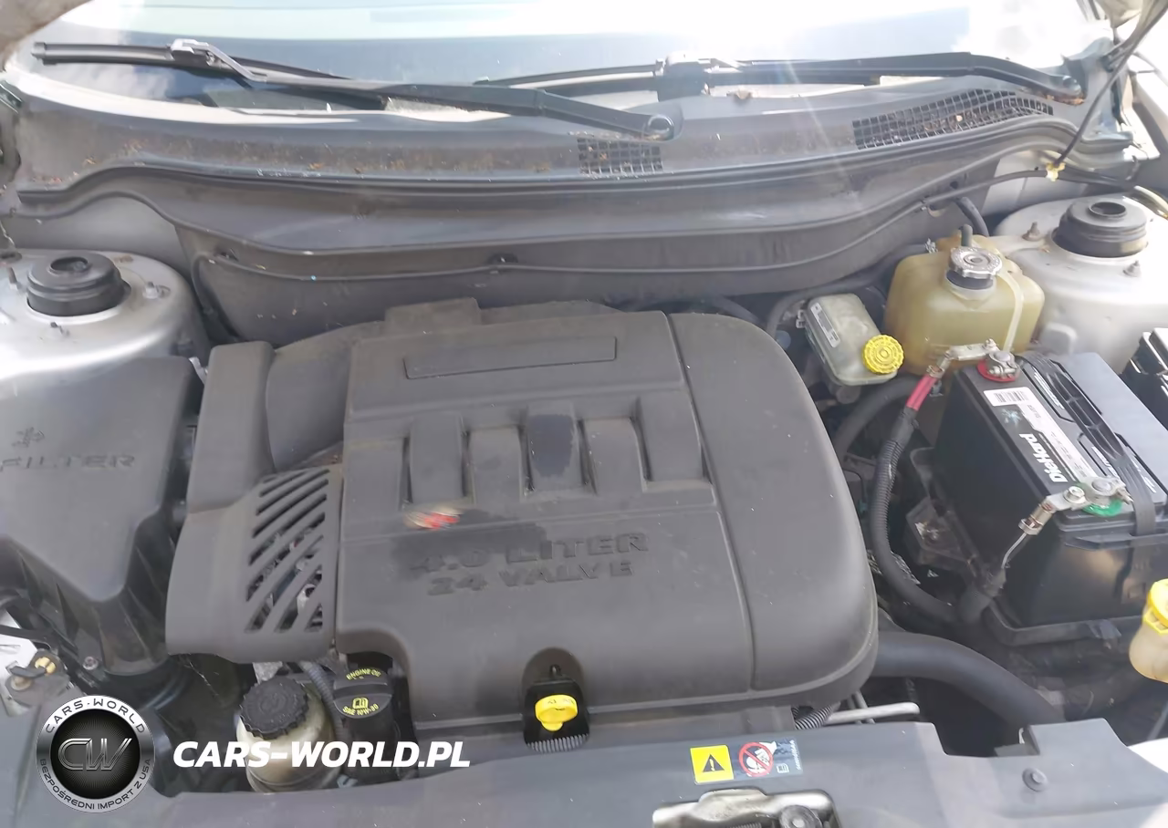 2008 Chrysler Pacifica Touring VIN:2A8GM68X28R608457 - 10