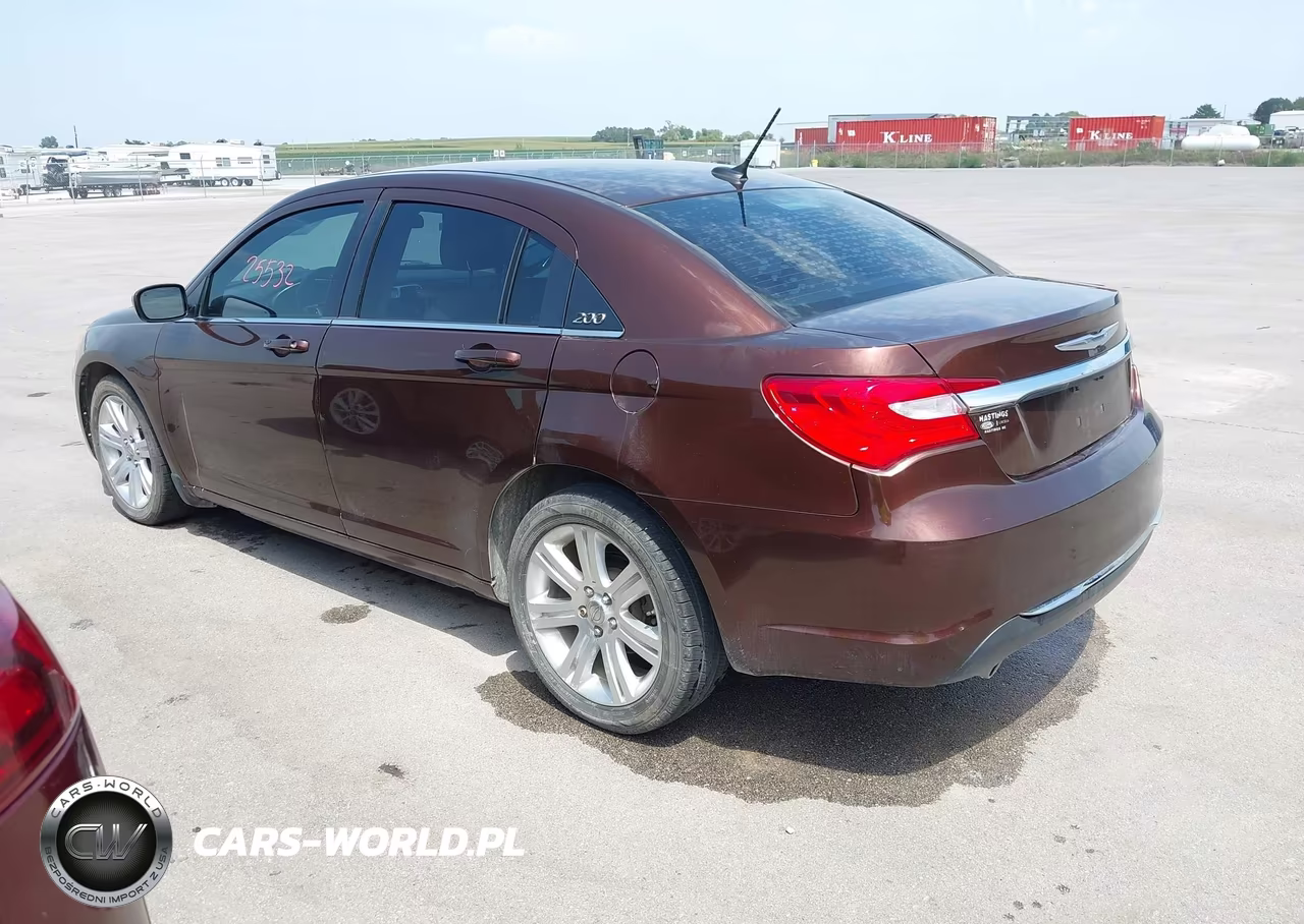 2012 Chrysler 200 Touring VIN:1C3CCBBG7CN184469 - 3