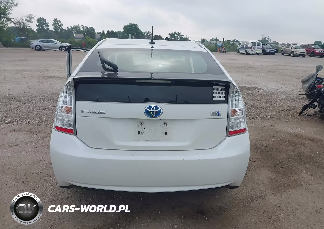 2011 Toyota Prius Two VIN:JTDKN3DU7B5364205 - 16