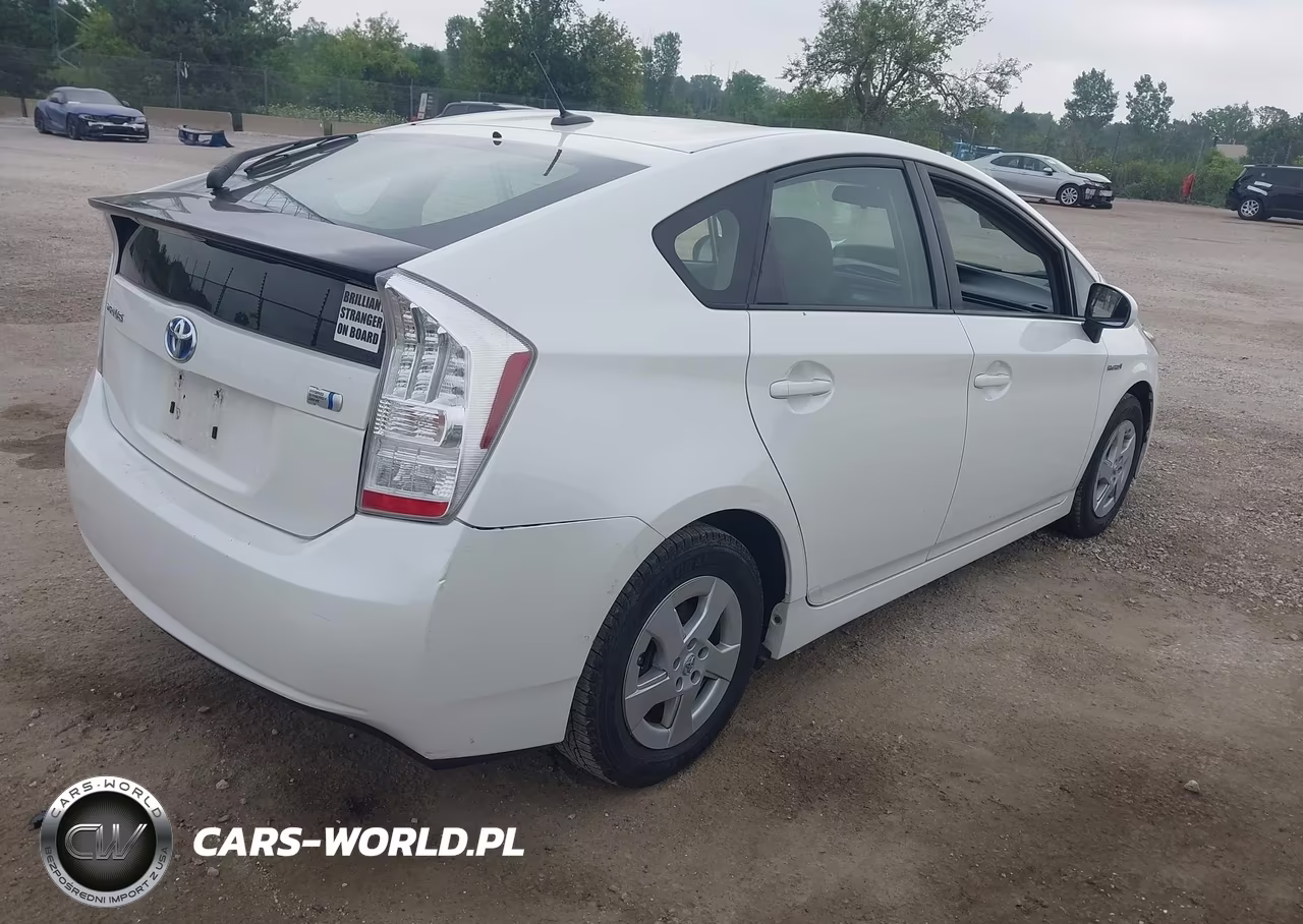 2011 Toyota Prius Two VIN:JTDKN3DU7B5364205 - 4