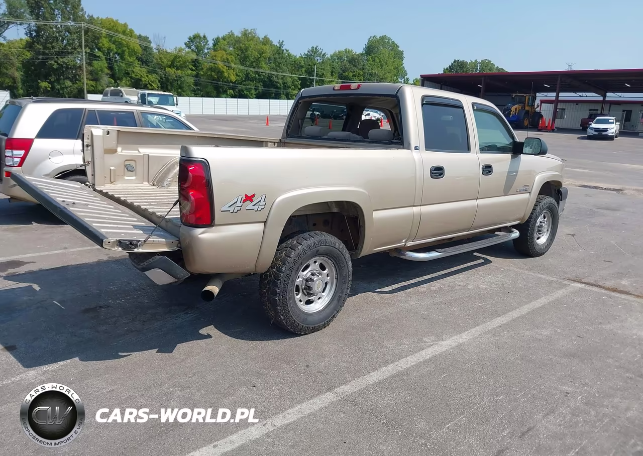 2004 Chevrolet Silverado 2500Hd Ls VIN:1GCHK23144F158907 - 4