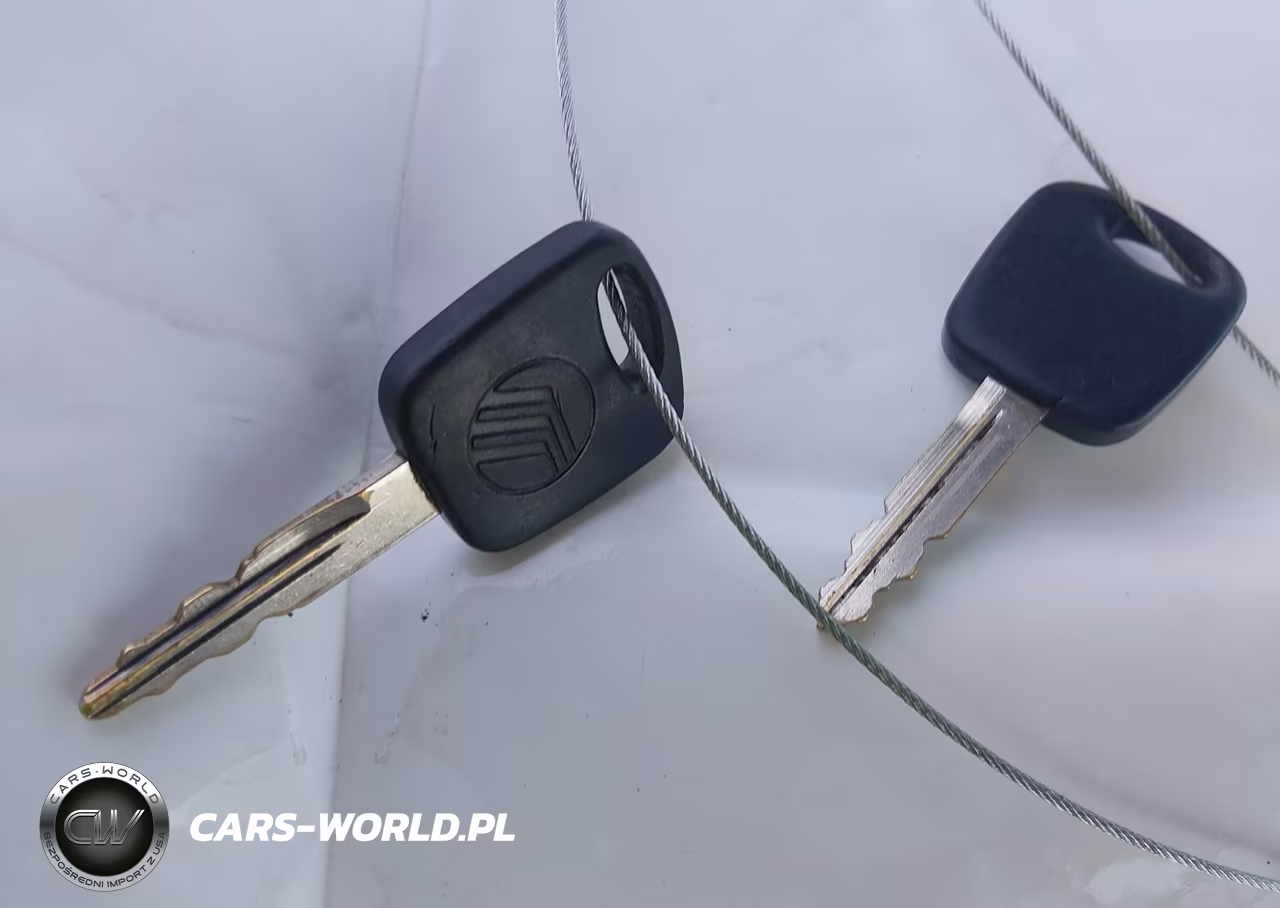 1998 Mercury Grand Marquis VIN:2MEFM74W5WX685918 - 11