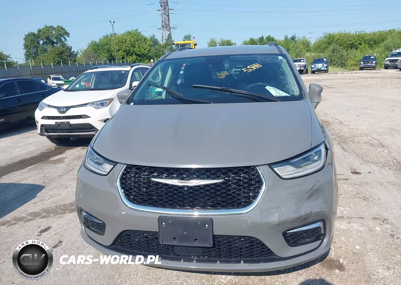 2022 Chrysler Pacifica Touring L VIN:2C4RC1BG9NR123579 - 12