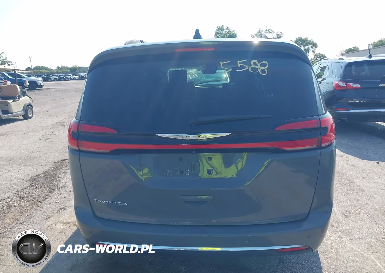 2022 Chrysler Pacifica Touring L VIN:2C4RC1BG9NR123579 - 16