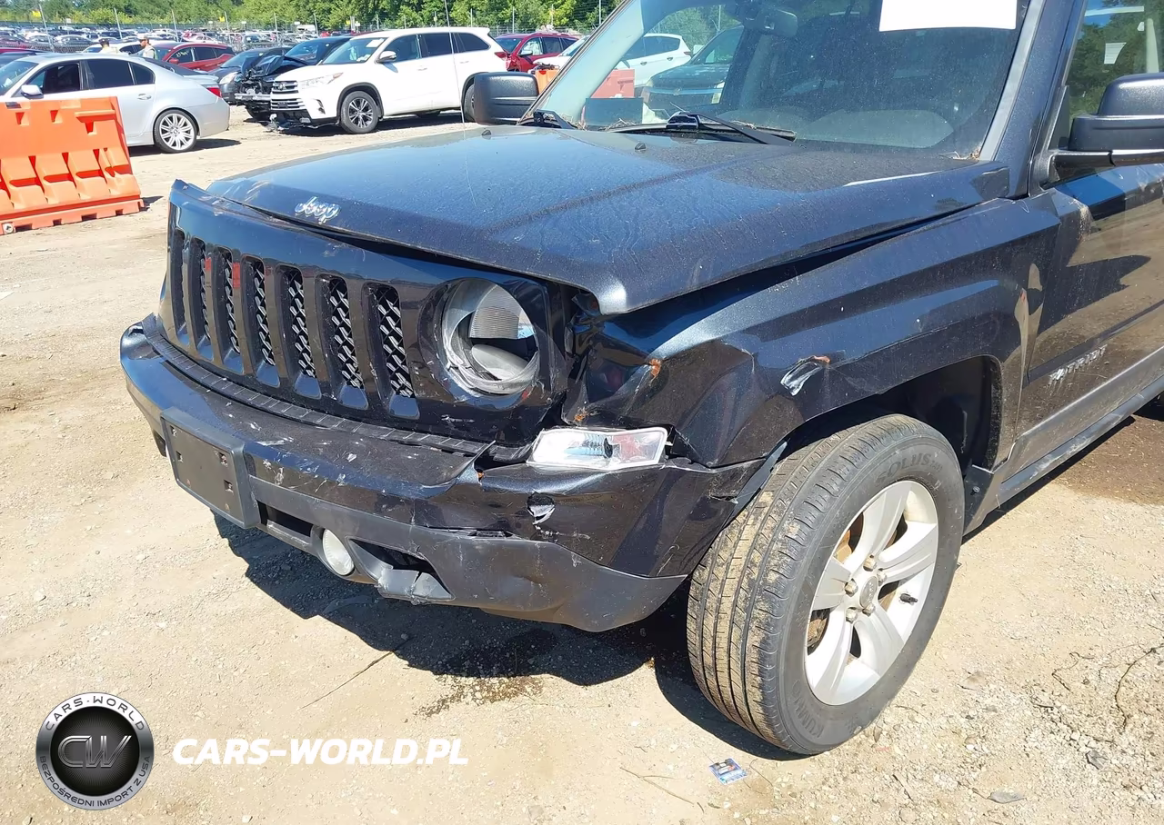 2014 Jeep Patriot Latitude VIN:1C4NJRFB0ED585775 - 6