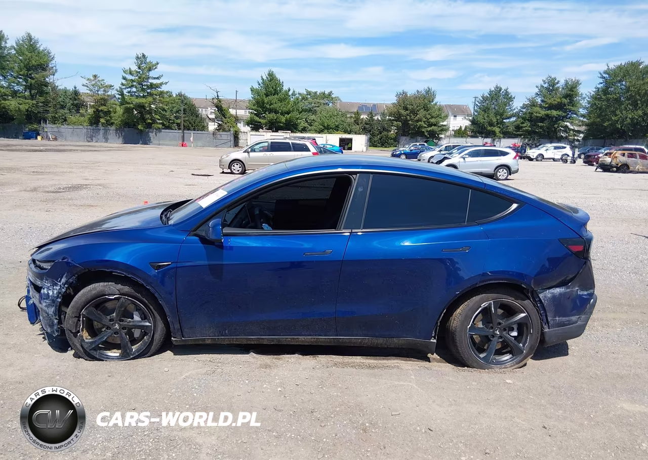 2026 Tesla Model Y Premium Rear-Wheel Drive-Rear-Wheel Drive VIN:7SAYGDED8TA647575 - 13