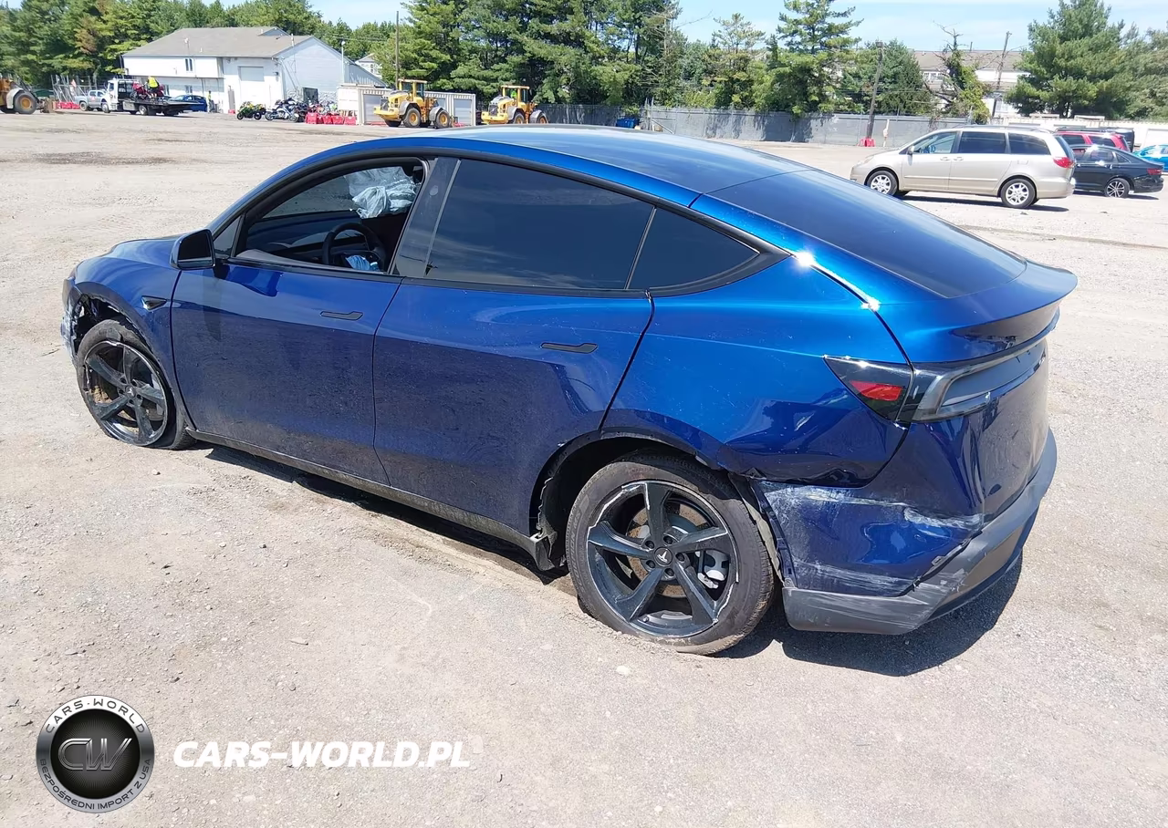 2026 Tesla Model Y Premium Rear-Wheel Drive-Rear-Wheel Drive VIN:7SAYGDED8TA647575 - 3