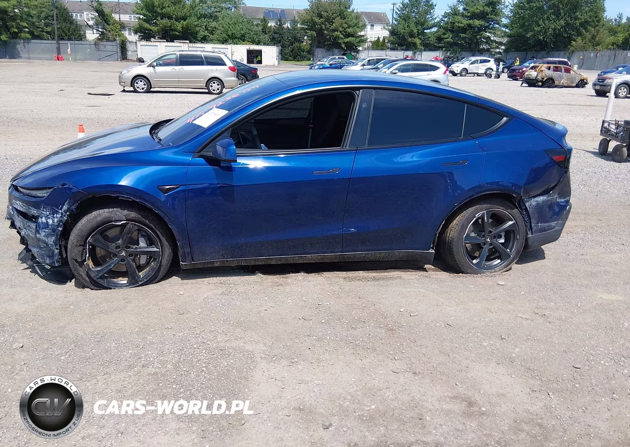 2026 Tesla Model Y Premium Rear-Wheel Drive-Rear-Wheel Drive VIN:7SAYGDED8TA647575 - 6