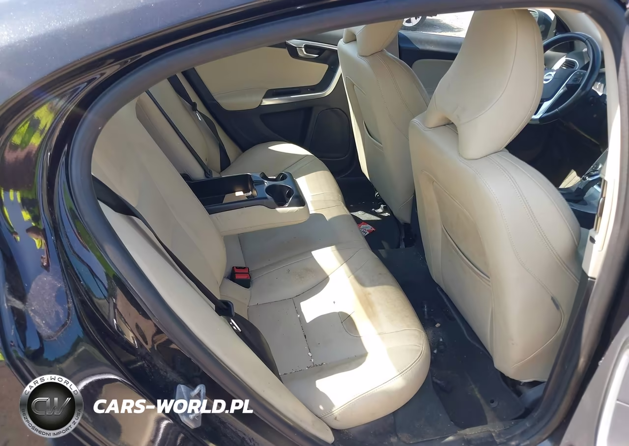 2018 Volvo S60 T5 Dynamic VIN:YV140MTL3J2455794 - 8