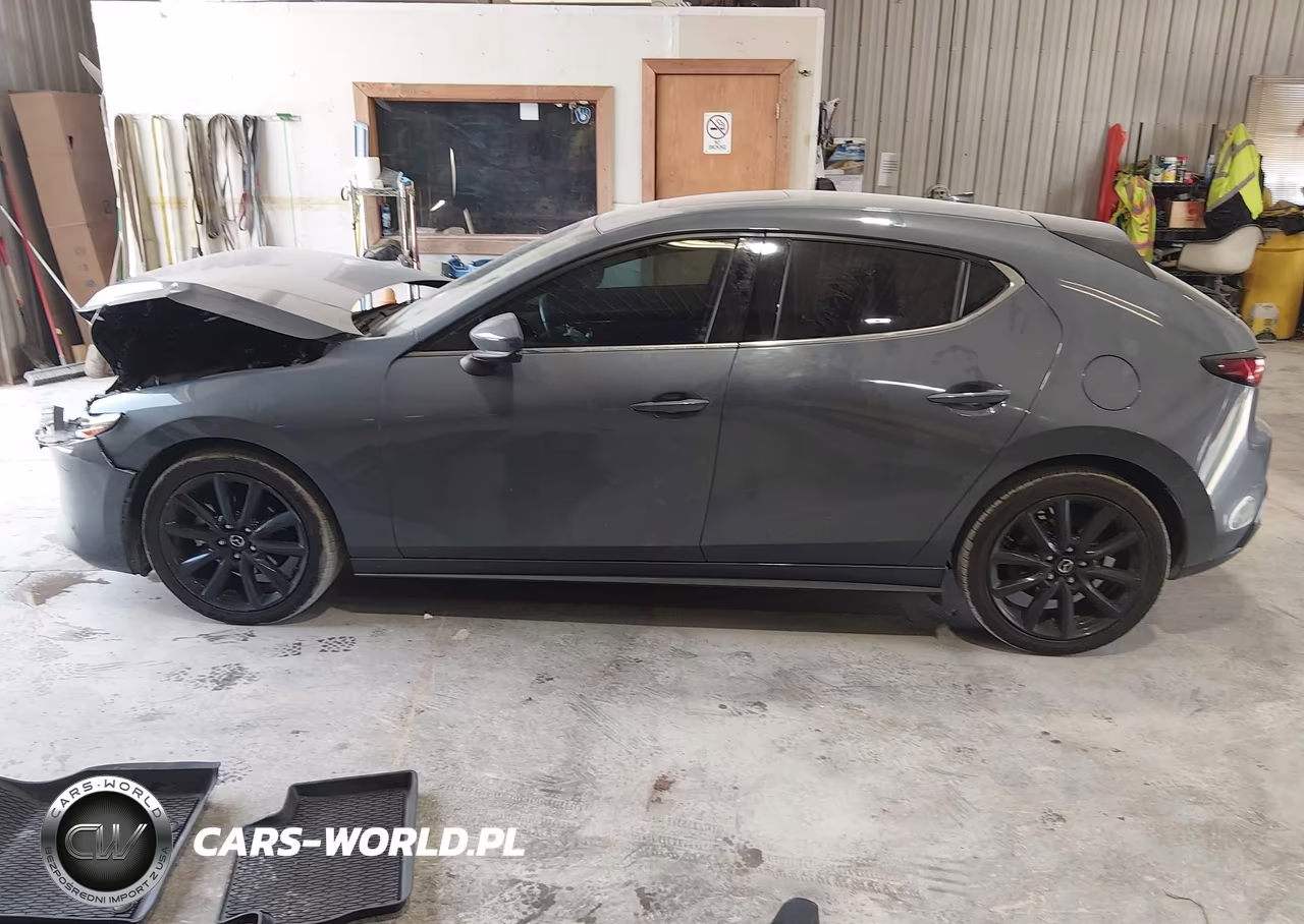 2022 Mazda 3 Premium VIN:JM1BPBML9N1521403 - 14