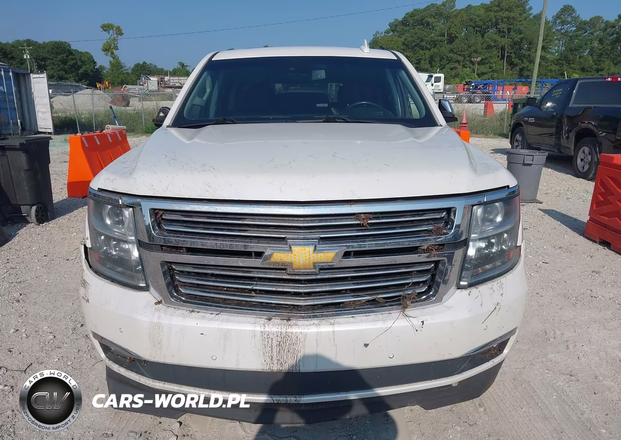 2019 Chevrolet Suburban Premier VIN:1GNSKJKCXKR154236 - 12