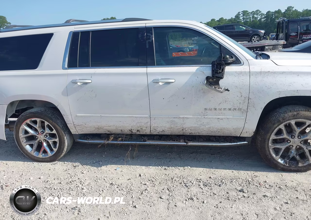 2019 Chevrolet Suburban Premier VIN:1GNSKJKCXKR154236 - 13