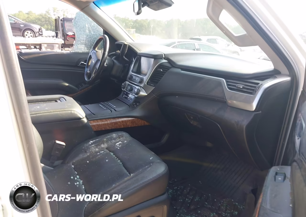 2019 Chevrolet Suburban Premier VIN:1GNSKJKCXKR154236 - 5