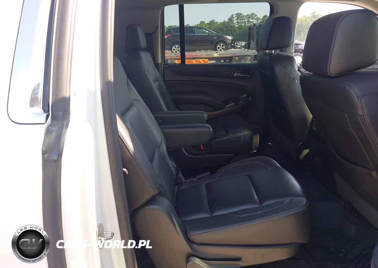 2019 Chevrolet Suburban Premier VIN:1GNSKJKCXKR154236 - 8
