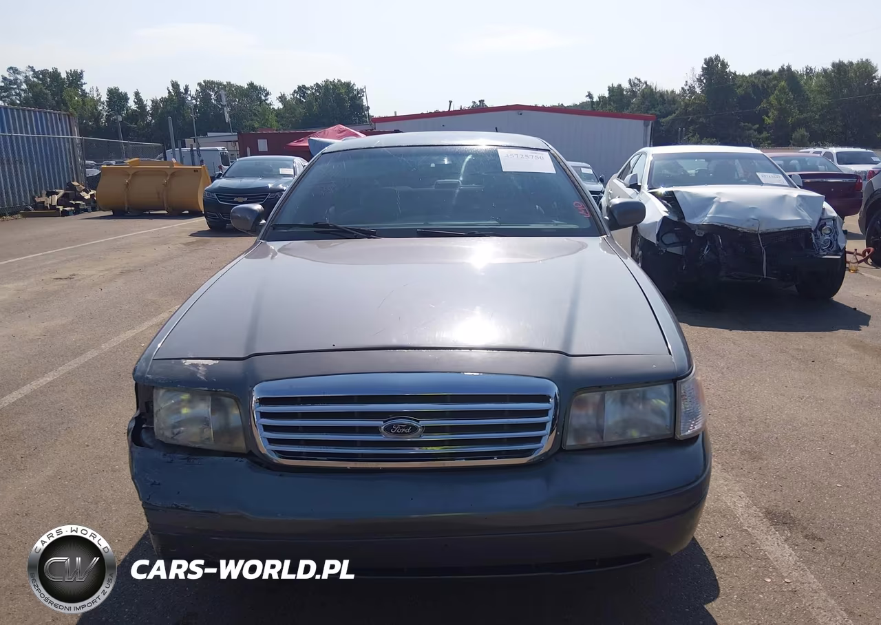 2000 Ford Crown Victoria Police Interceptor VIN:2FAFP71W6YX112838 - 13