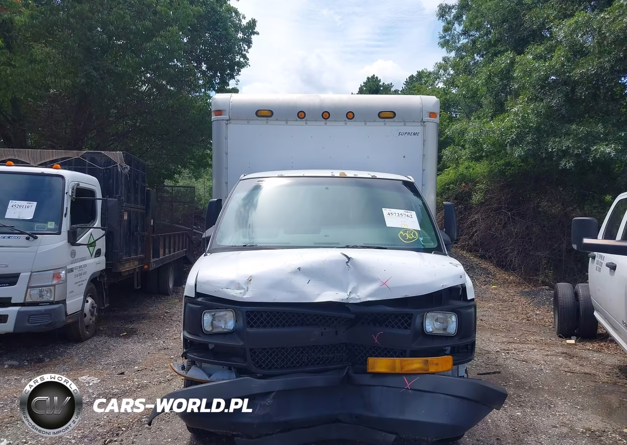 2008 Chevrolet Express Cutaway Work Van VIN:1GBJG31K181165874 - 14